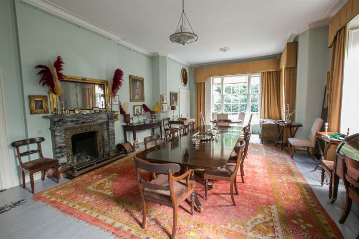 The Manor House , 38 High Street