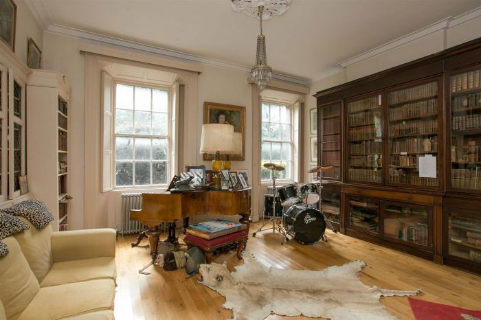 The Manor House , 38 High Street