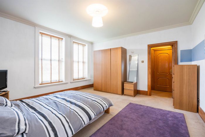 4 Sharman House Apartment