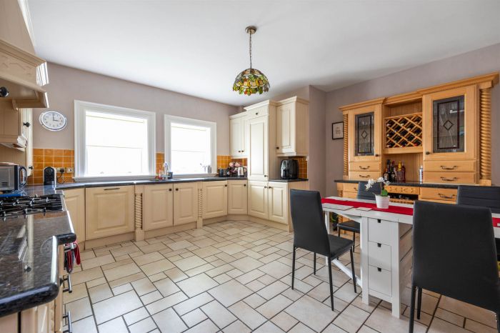 4 Sharman House Apartment