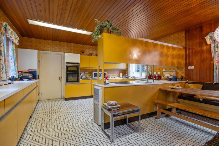 Lenaghmore, 4 Circular Road West