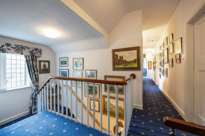 Lenaghmore, 4 Circular Road West