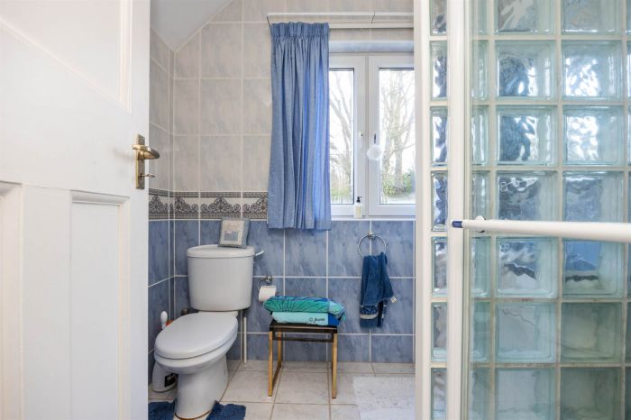 Lenaghmore, 4 Circular Road West