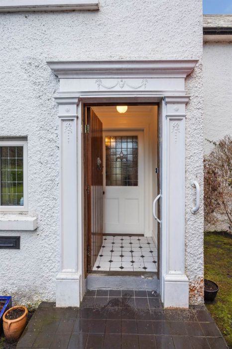 Lenaghmore, 4 Circular Road West