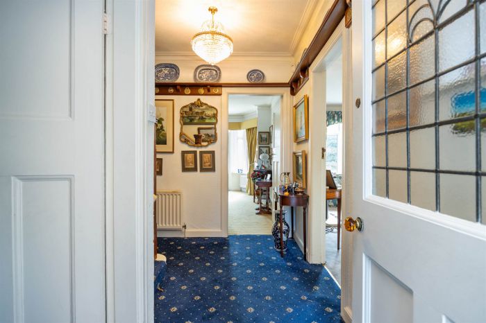 Lenaghmore, 4 Circular Road West