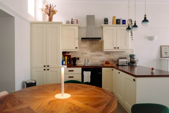 4 The Merchant House