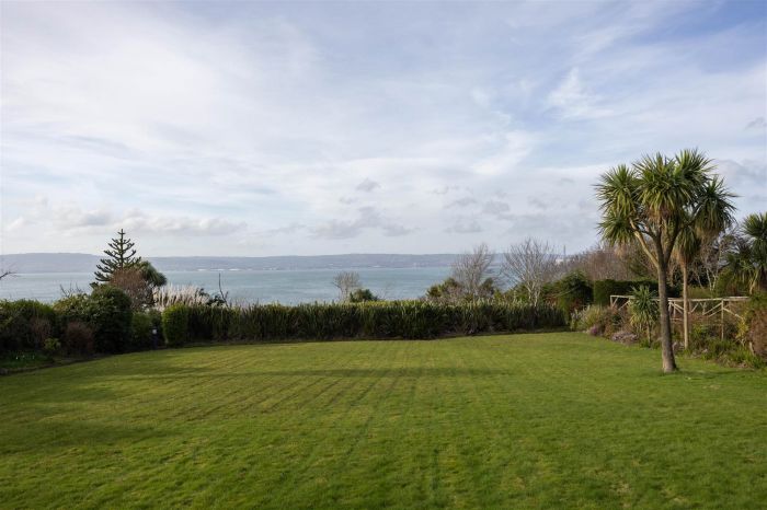 Kabakona, 19 Sheridan Drive