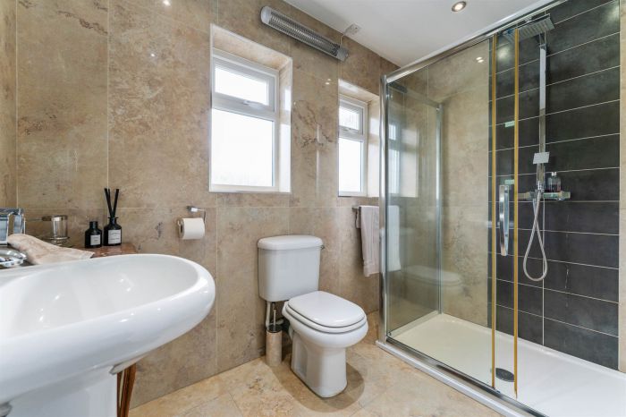 Kabakona, 19 Sheridan Drive