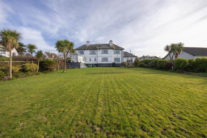 Kabakona, 19 Sheridan Drive