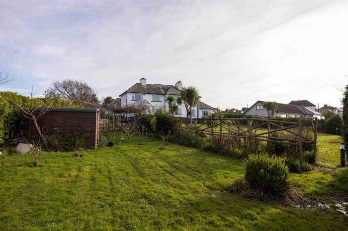 Kabakona, 19 Sheridan Drive