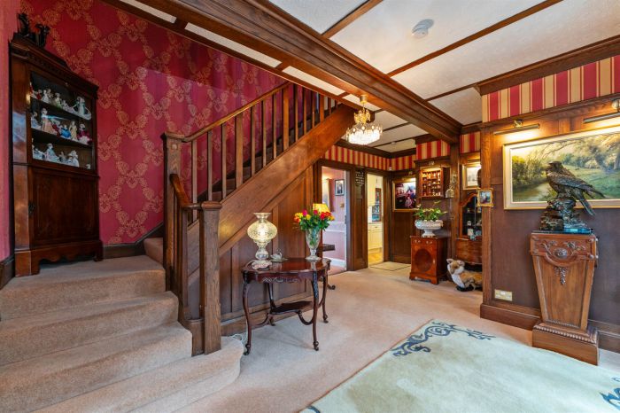 Kabakona, 19 Sheridan Drive