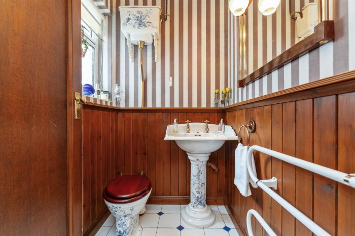 Kabakona, 19 Sheridan Drive