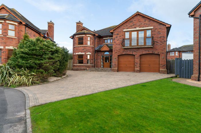 6 Ballycrochan Crescent, Bangor, BT19 7LG