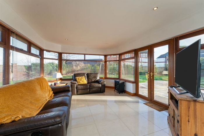 6 Ballycrochan Crescent