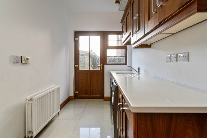 6 Ballycrochan Crescent