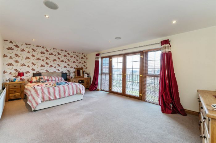 6 Ballycrochan Crescent