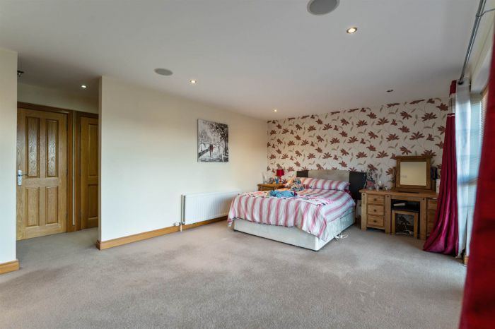 6 Ballycrochan Crescent