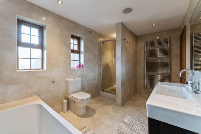 6 Ballycrochan Crescent