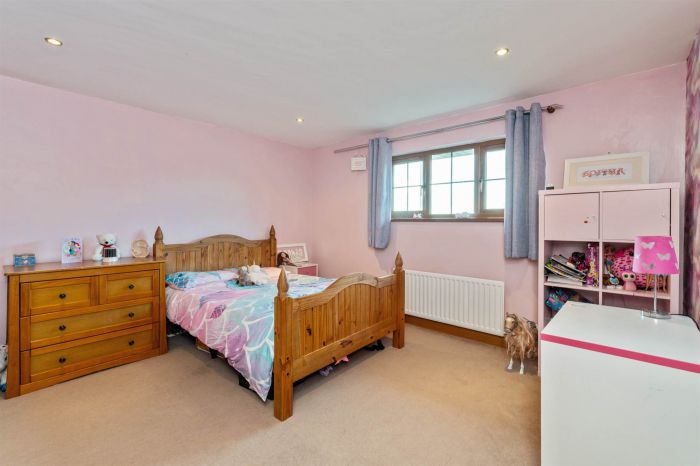 6 Ballycrochan Crescent