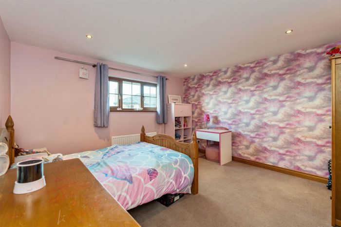 6 Ballycrochan Crescent