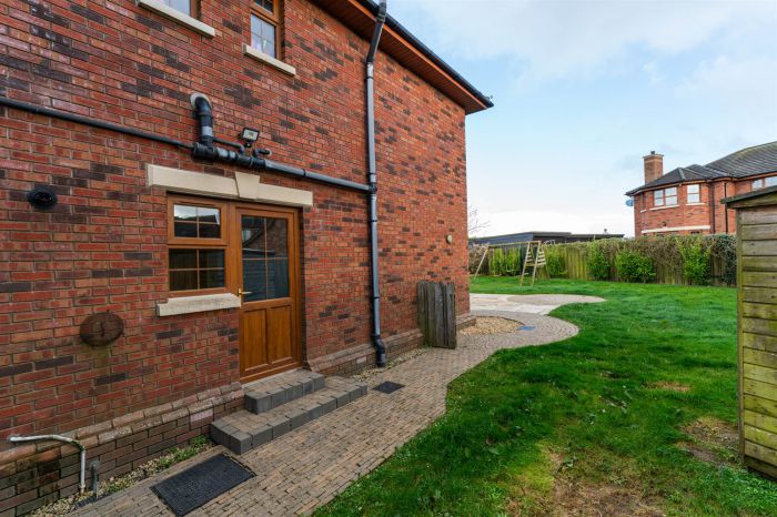 6 Ballycrochan Crescent