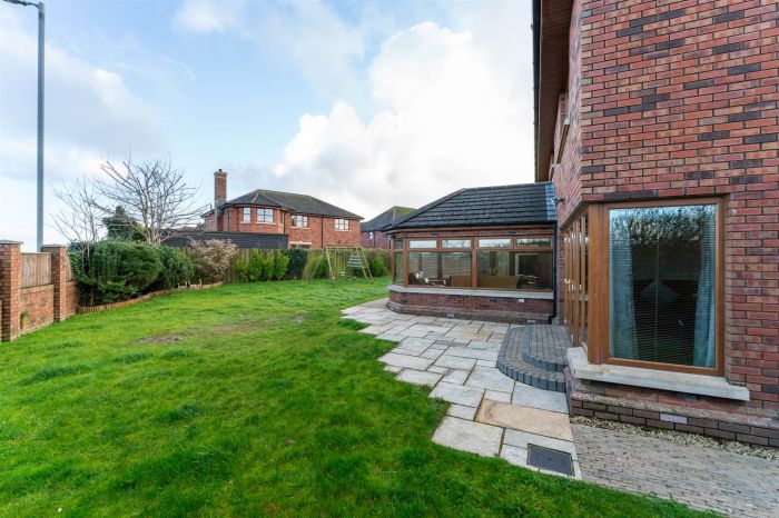 6 Ballycrochan Crescent