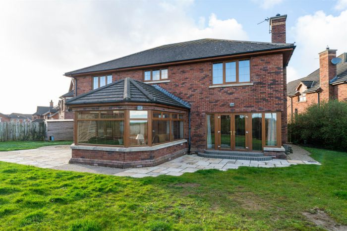 6 Ballycrochan Crescent