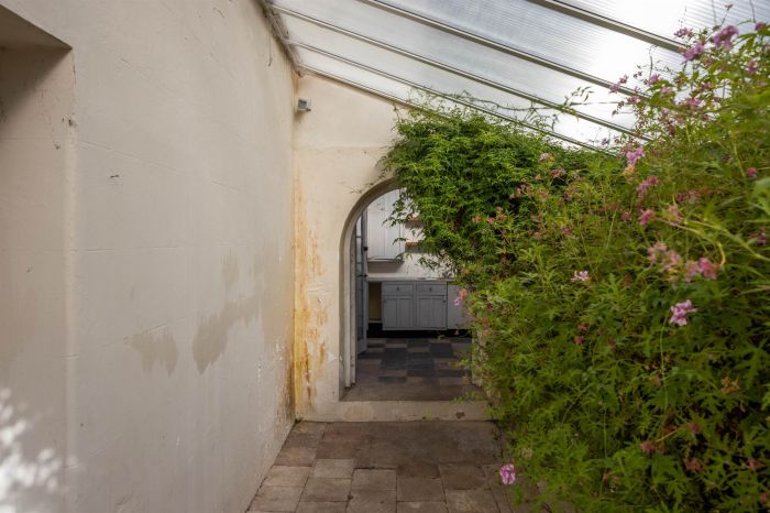 Farm Hill, 41 Farmhill Road