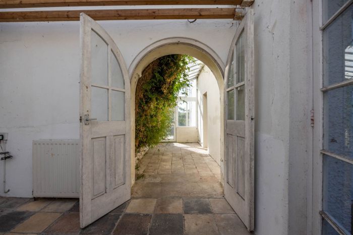 Farm Hill, 41 Farmhill Road