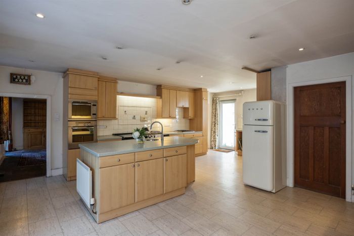 Farm Hill, 41 Farmhill Road