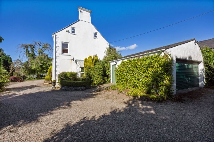 Farm Hill, 41 Farmhill Road