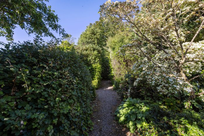 Farm Hill, 41 Farmhill Road