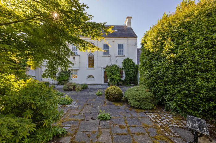 Farm Hill, 41 Farmhill Road