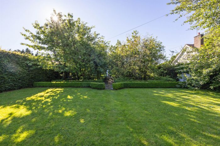 Farm Hill, 41 Farmhill Road