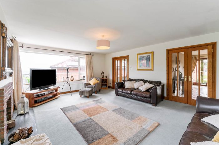 GLENLEA, 61 Bryansglen Park