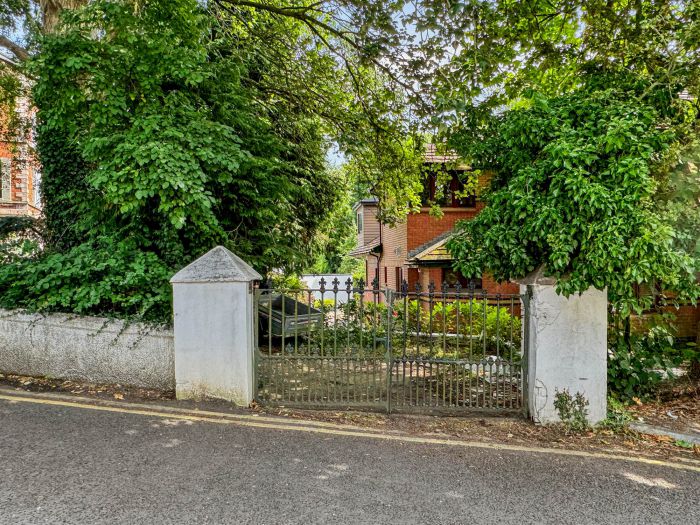 Millbank House, 33 Victoria Road