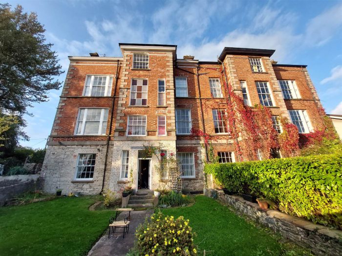 Millbank House, 33 Victoria Road