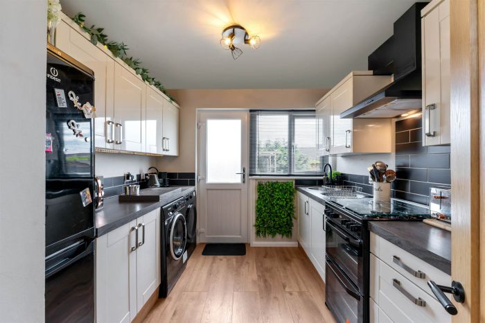 39 Sinclair Road North