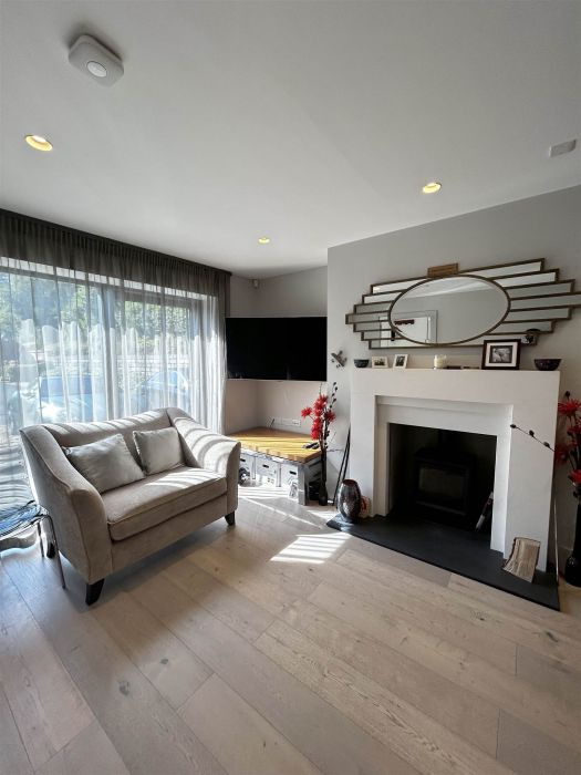 9 Cultra Station Road