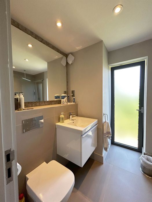 9 Cultra Station Road