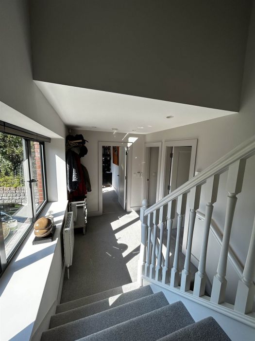 9 Cultra Station Road