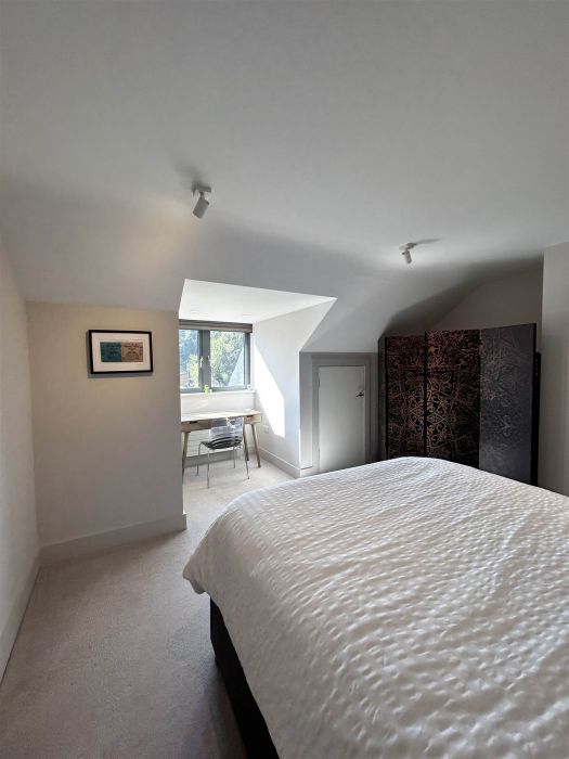 9 Cultra Station Road