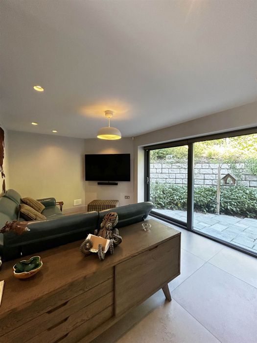 9 Cultra Station Road