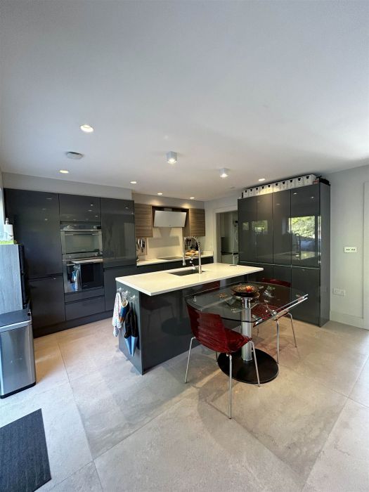 9 Cultra Station Road