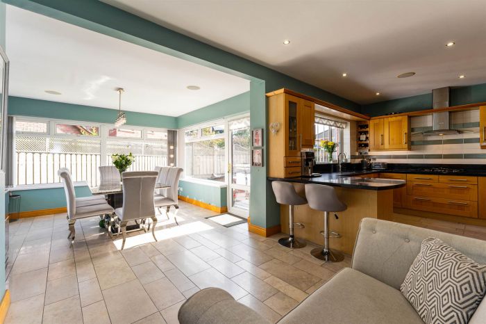 37 Ballycrochan Avenue