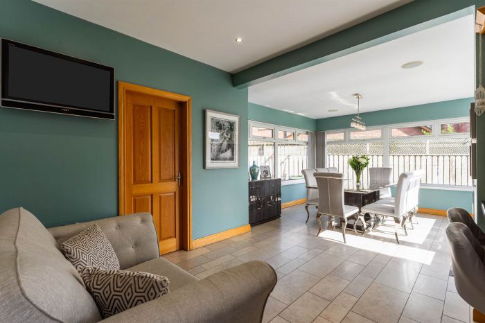 37 Ballycrochan Avenue