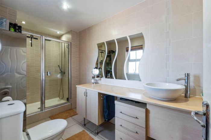 37 Ballycrochan Avenue