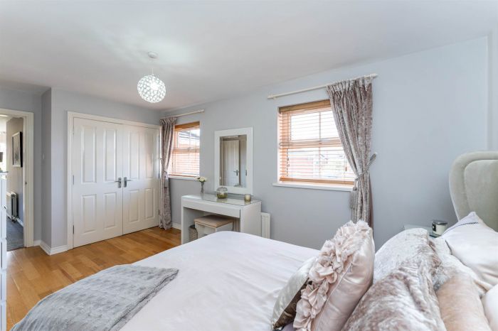 37 Ballycrochan Avenue