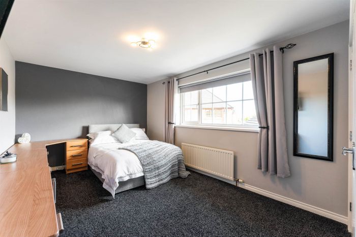 37 Ballycrochan Avenue