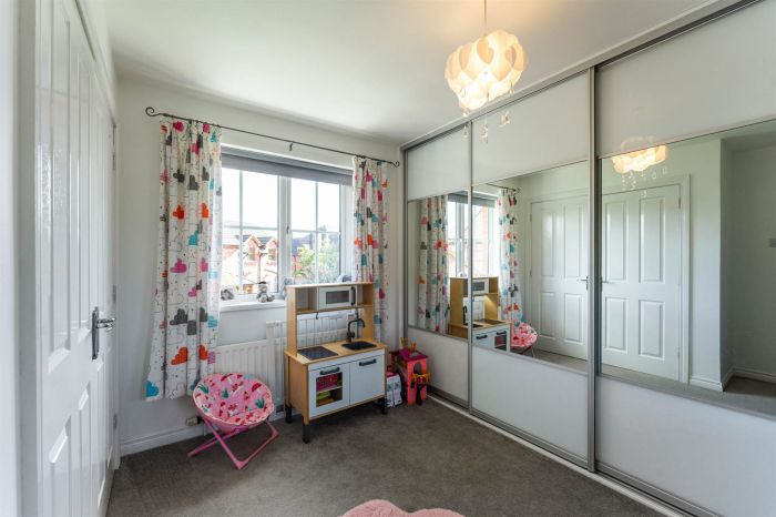 37 Ballycrochan Avenue